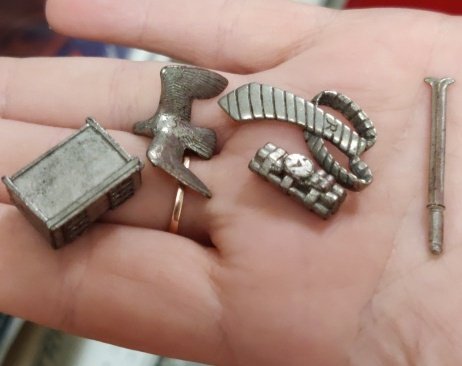 These are Monopoly Game Pieces from the Alfred Hitchcock version of the game. You can earn money on eBay by parting out pieces like this even if your game is incomplete! Collectable and older versions hold decent value! Research! #goodwill #ebay #ebayseller #monopoly #thrifting