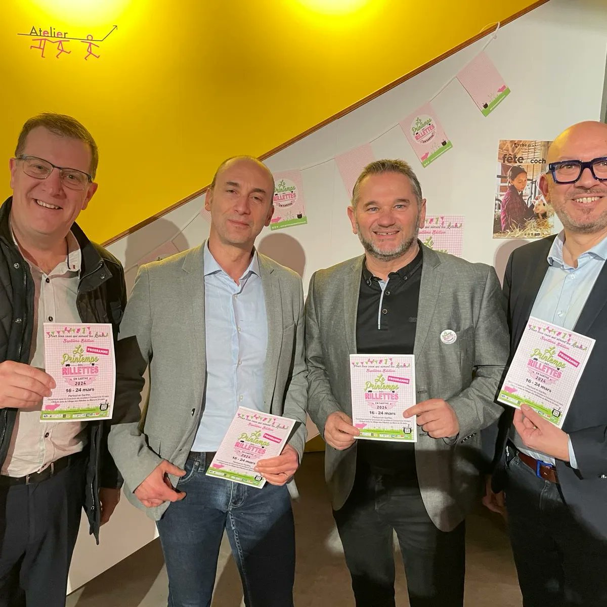 katasandan's tweet photo. Quel plaisir de représenter @c_morancais lors de la soirée des ambassadeurs du #primptemps des #rillettes . Merci aux #benevoles et soutien à toute la filière. Heureux d avoir remis à la commune de Changé (72) le trophée de la Ville des Rillettes.
@aimeragirpdl @olsasso https://t.co/THopJMcAeG