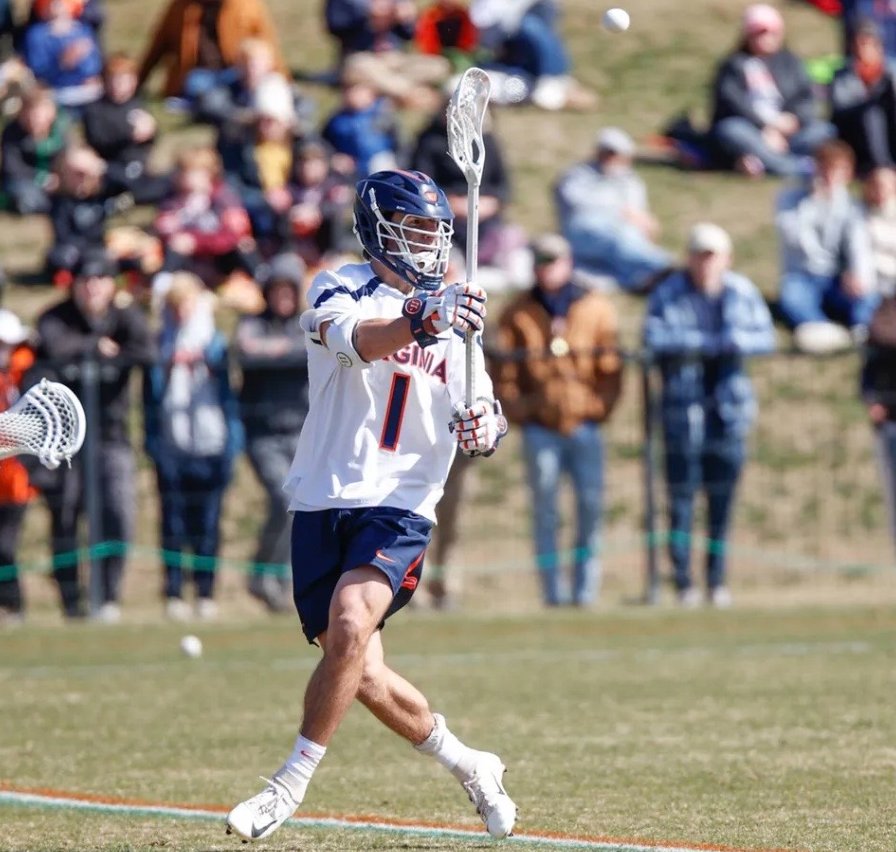 Zach_Carey_'s tweet photo. Lars Tiffany says that, for his 5th year, Connor Shellenberger took less scholarship money to make room for his teammates and even shares NIL deals with the team. 

"Connor Shellenberger is the most unselfish person I know. He's always giving." 

Mr. Assist on and off the field. https://t.co/ROWm72lVhr