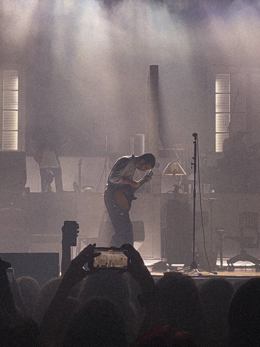 martyna_walusz's tweet photo. It was amazing 
#the1975 
❤️🥀 https://t.co/EGoPClUUBR