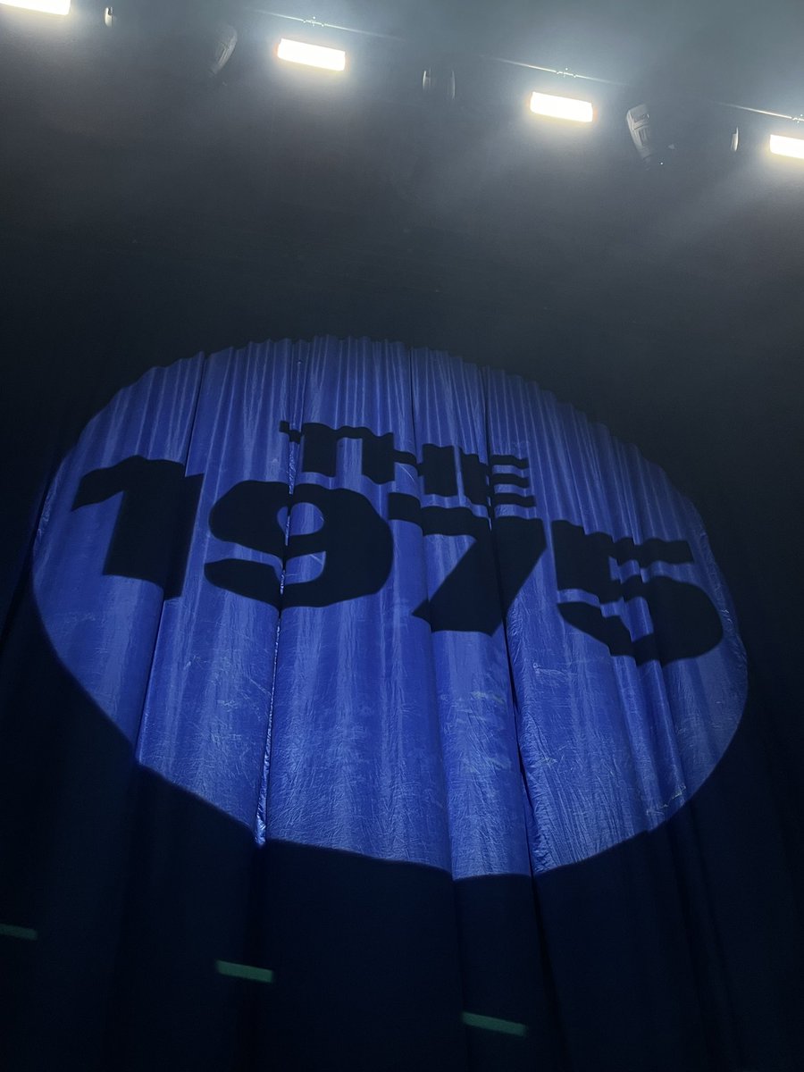 martyna_walusz's tweet photo. It was amazing 
#the1975 
❤️🥀 https://t.co/EGoPClUUBR
