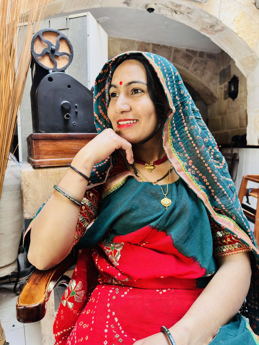 DholiMeena007's tweet photo. बदन है मिट्टी का, साँसे सारी उधार हैं। 
घमंड भी है तो किस बात का, यहाँ हम सब किरायेदार हैं॥ https://t.co/OKudWLF4sv