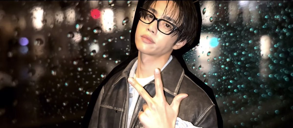swlovezone's tweet photo. sunwoo (paris in the rain ver.) ㅠㅠ ♡ https://t.co/ATznoSkgEk