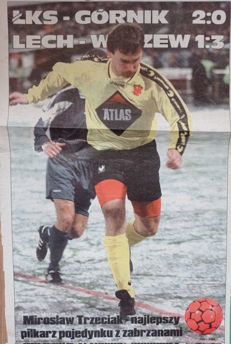 Florentynowicz's tweet photo. #TegoDnia #14marca 1998 r @LKS_Lodz wygrywa 2:0 z Górnikiem po golach Wieszczyckiego i Saganowskiego.
ŁKS zagrał na własnym boisku w ... żółto-czarnych strojach.
Wpis na stronie @lkshistory ⬇️
https://t.co/1LyRHas82U https://t.co/w9lSUgnR7f
