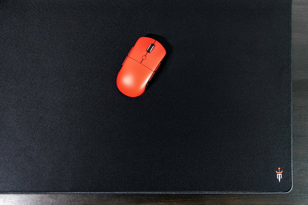This pad feels a bit unique.

From the size (a massive 600x470) to the almost suede-like hybrid texture of its surface, the #KX100 from <a href="/EmberEdge/">EmberEdge</a> is so far looking to be a solid option for those wanting to experience a new feeling under their mouse-glide, and one that also