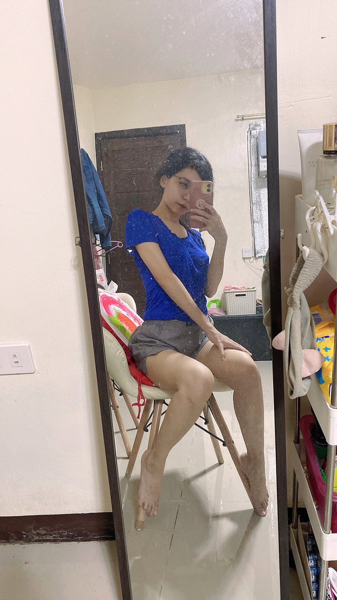 raechiicosplay's tweet photo. 👀👀👀 pambahay hits. staying at someone’s apartment. (a girl, okay?) https://t.co/Q53sHd0vsf