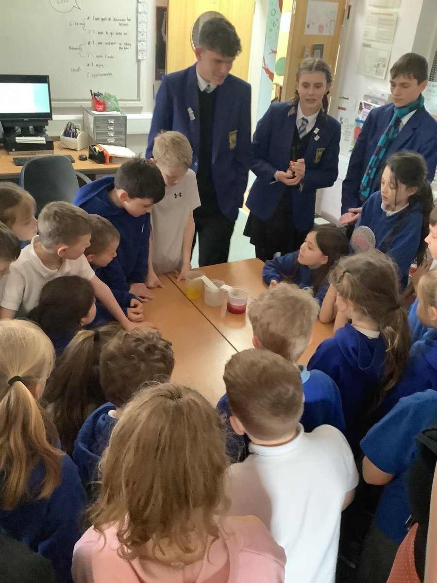 Was great to go out to @airthprimary yesterday with our amazing leadership pupils who ran workshops all about time for British science week @LHS_stemLA @LHS_Science_ @_LHSSTEM #BSW24