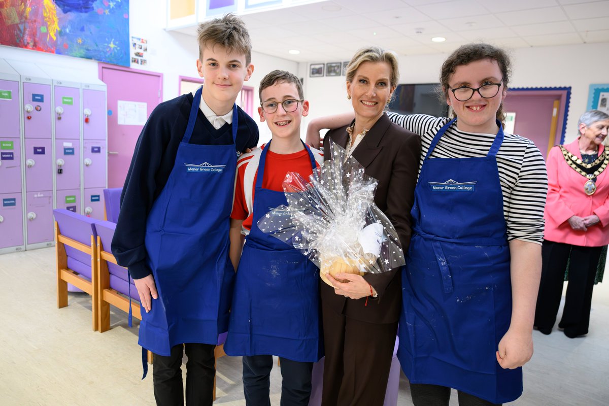 Manor Green College tweet media