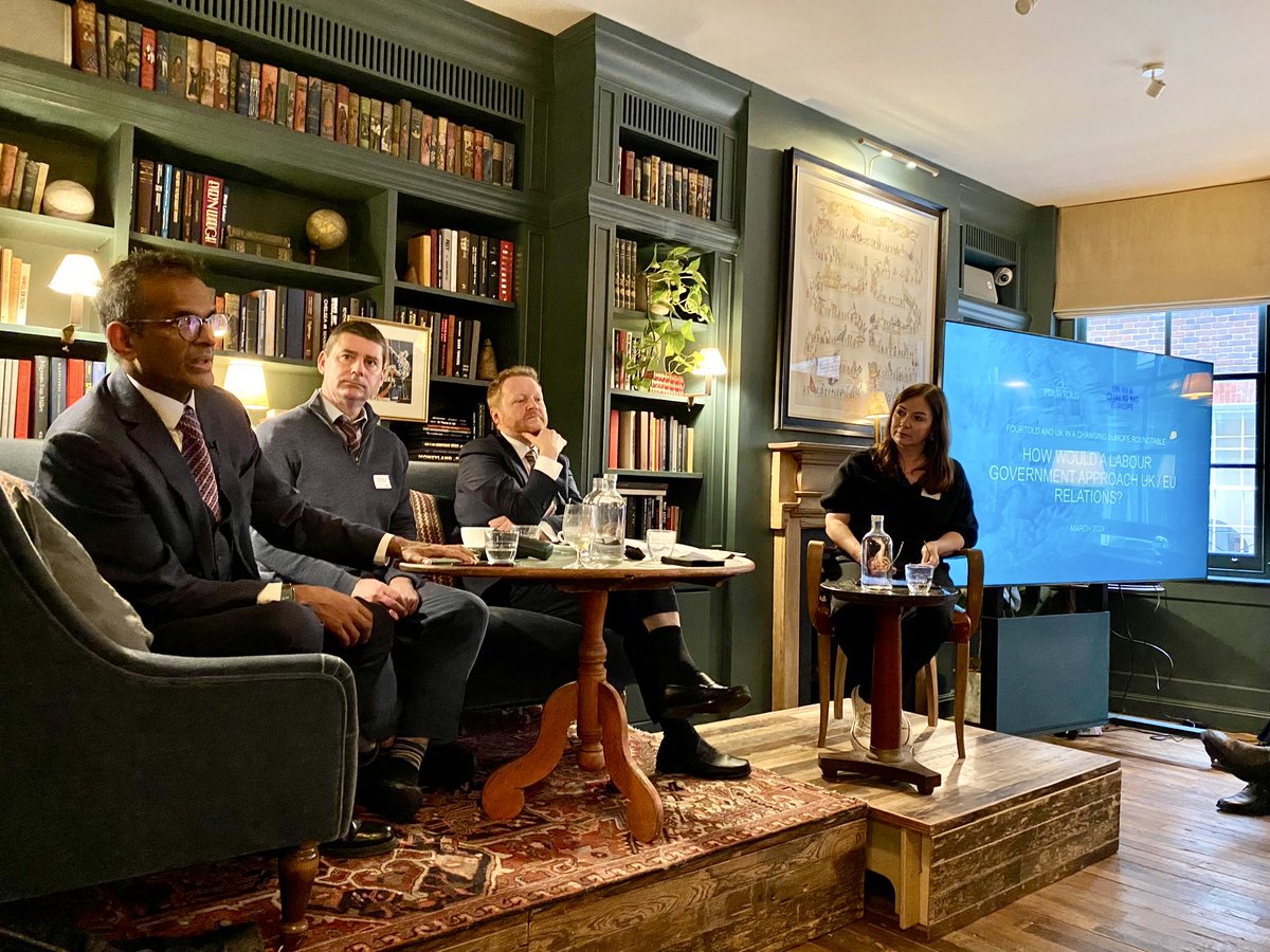 Until now, @UKLabour has avoided talking about the #EU. But as an election nears, questions are being asked about its plans. @pmdfoster, @stewartwood and @anandmenon1 offered superb insight on this topic at our event yesterday. Thanks also to moderator @katysearle. @UKandEU