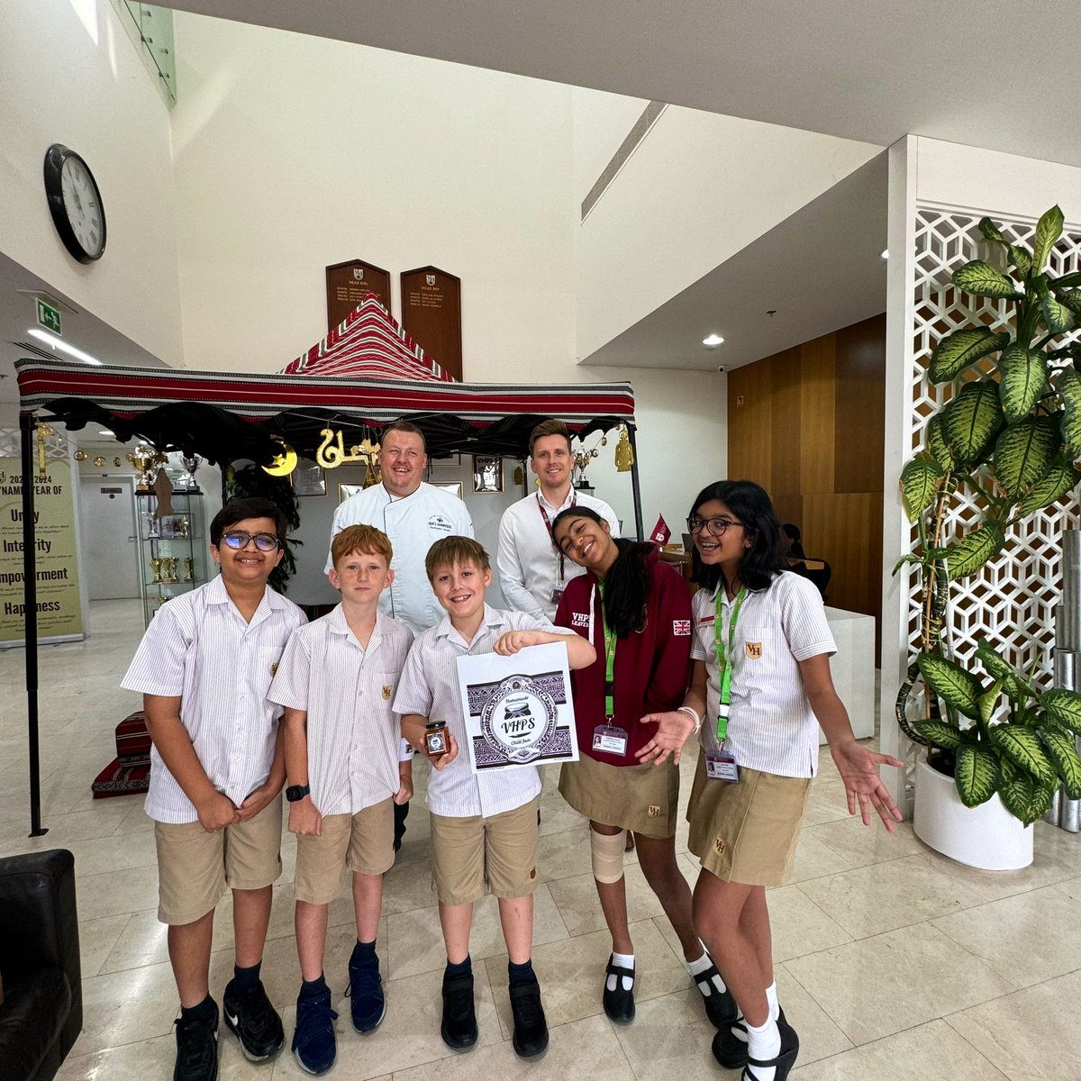 Mr. Alex tweet media