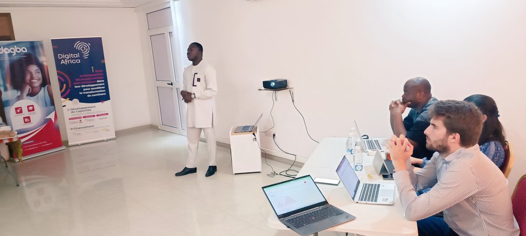 Les sessions de speed dating avec les startups ont démarré ce matin dans nos locaux avec notre partenaire <a href="/DigitalAfrica__/">Digital Africa</a> <a href="/Proparco/">Proparco</a> 

Les tickets de financement varient entre 20 000 et 100 000 €. 
#startups #togo #pitch