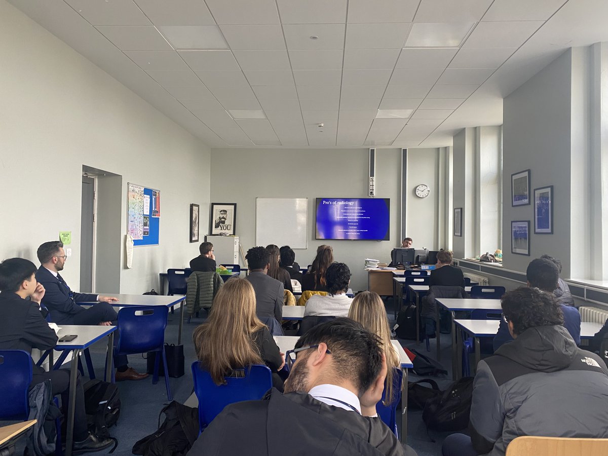 LRGSLancaster's tweet photo. James Moorby @oldlancastrian visited last week to talk to our Sixth Form MedSoc about his work as a Radiologist.
Thank you so much! #PraesisutProsis #LRGSSixthForm https://t.co/jAPpjcHOFw