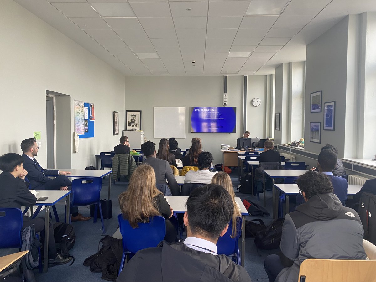 James Moorby @oldlancastrian visited last week to talk to our Sixth Form MedSoc about his work as a Radiologist. 

Thank you so much!  #PraesisutProsis #LRGSSixthForm