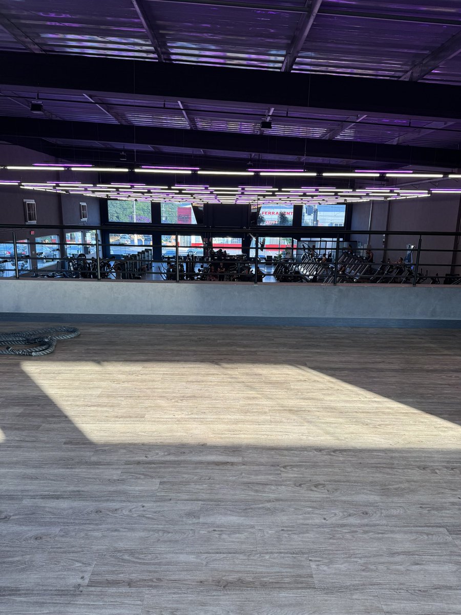 mr0g3r's tweet image. Uma coisa é estranha...

Inclusive nós que não gostamos de #academia, começamos a sentir falta quando faltamos. 

Sem #shape ainda, mas que a saga continue 💪🏾🎉🏆

#forca #musculação #treino #quinta #facasuaparte