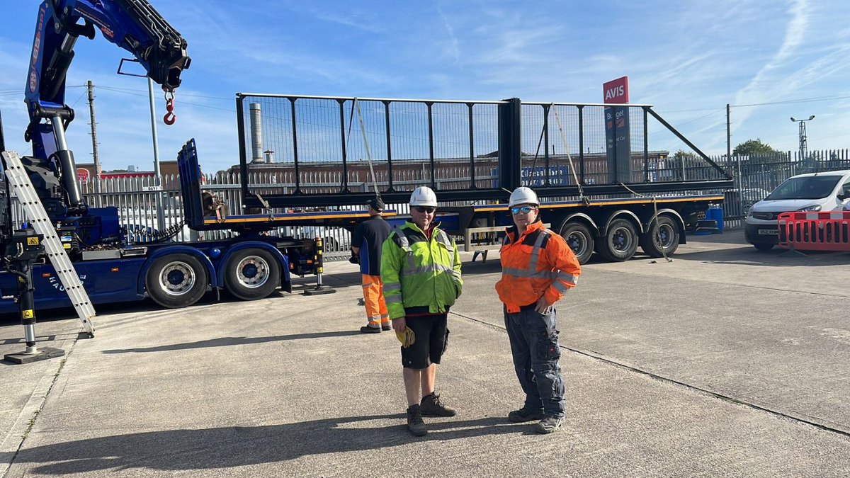 W4G_Security's tweet image. Elevating security &amp;amp; efficiency with Cantilevered Automated Sliding Gate

Tailored to fit our client&apos;s requirements, this gate goes beyond just security - it&apos;s a performance in itself!✨

Read our success story here
w4g-security.com/news/our-recen…

#Security