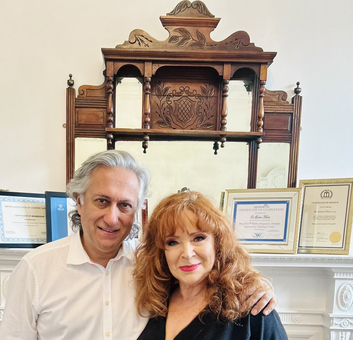 SO WONDERFUL CATCHING UP WITH #Inspirational #DrAamerKhan @harleystskin #FACIAL