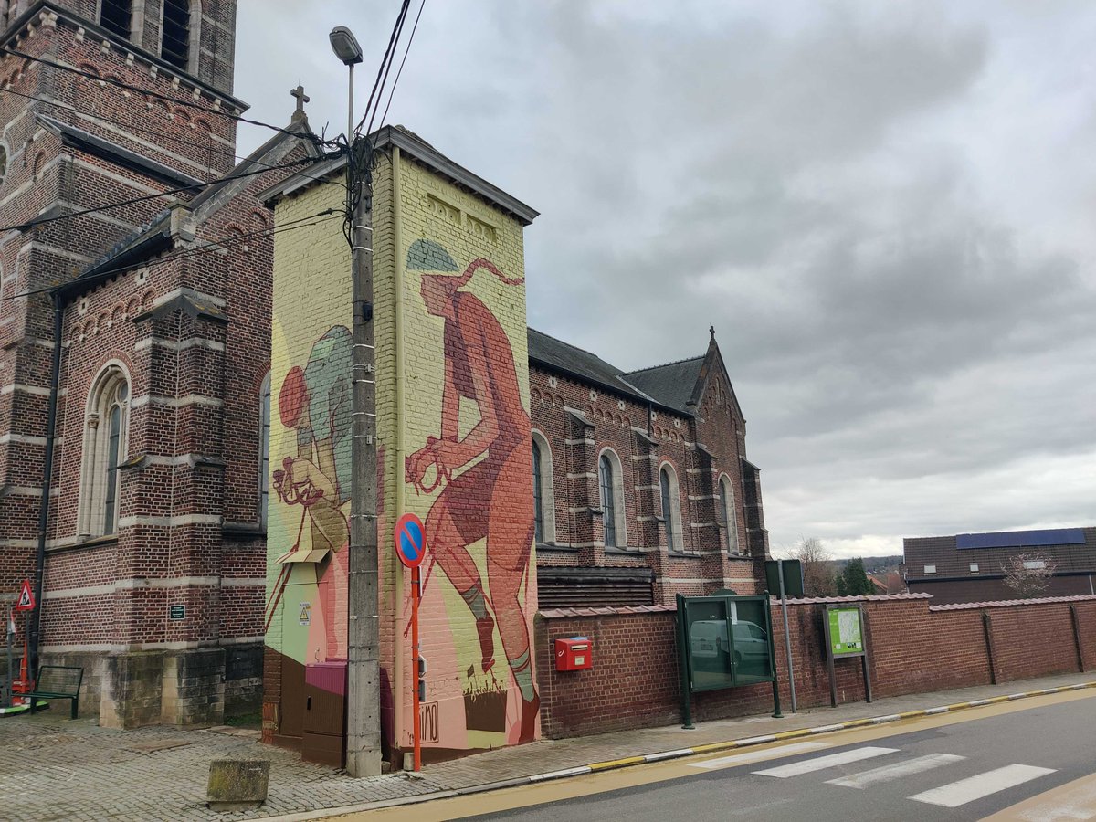 Nieuwe street art in Korbeek-Dijle en Overijse vereeuwigt liefde voor de koers prez.ly/PcIc