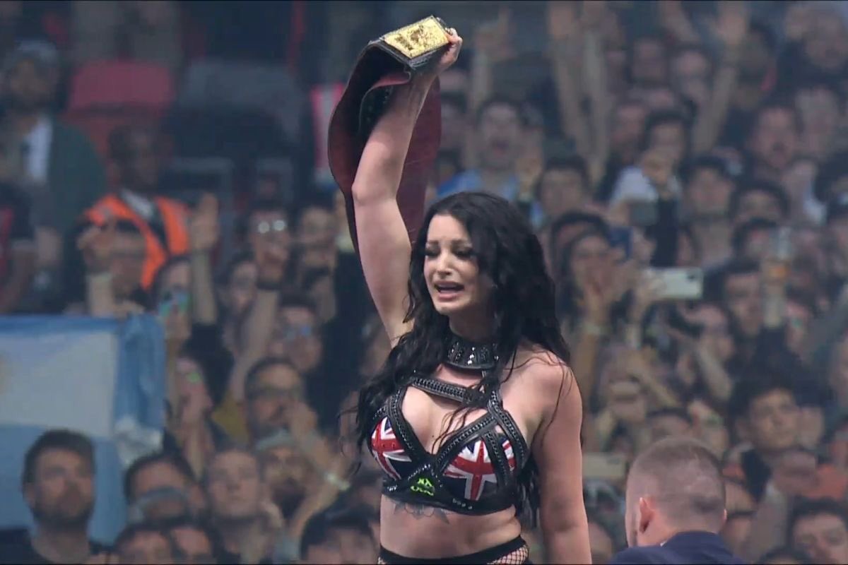 Laurie🪐🍷³⁰ tweet media