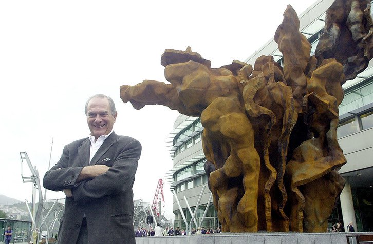 🥲Vicente Larrea, eskultore bilbotarra joan zaigu. Goian bego !