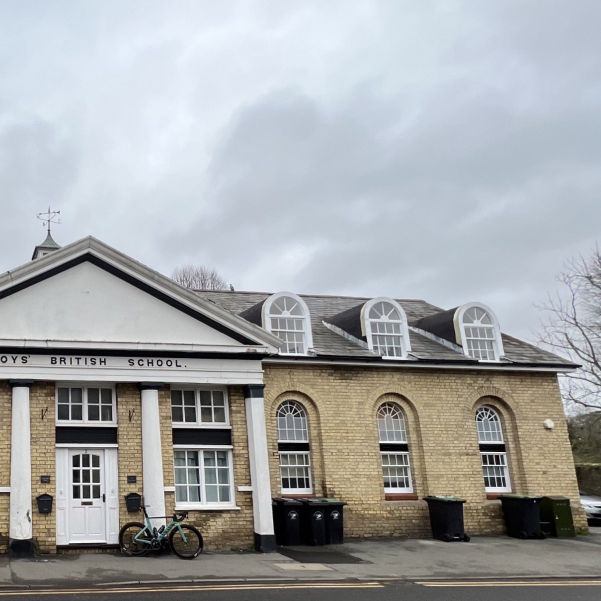 #oldschoolthursday from the Boys British School in Saffron Walden. I didn’t even notice this was previously a school until a colleague pointed it out to me. Do you ride to, past or know of any beautiful old school buildings? Snap them and send them in to be featured. 
#teach