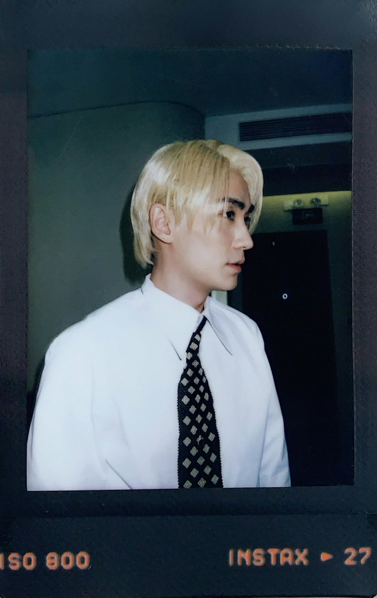 wenella_subs's tweet photo. Mar 14 Zhu Yilong Studio Weibo: “Straight or curly hair? Limited edition blonde Zhu Yilong captured on Polaroid! 😆”

#ZhuYilong #朱一龍 #朱一龙 https://t.co/qVSy0B7uue
