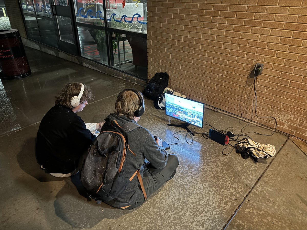 Venue closed, grands in the snow