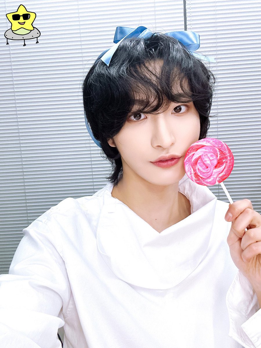 saniii710's tweet photo. 달다🍭🍭🤍 https://t.co/F0bL9vKQeh