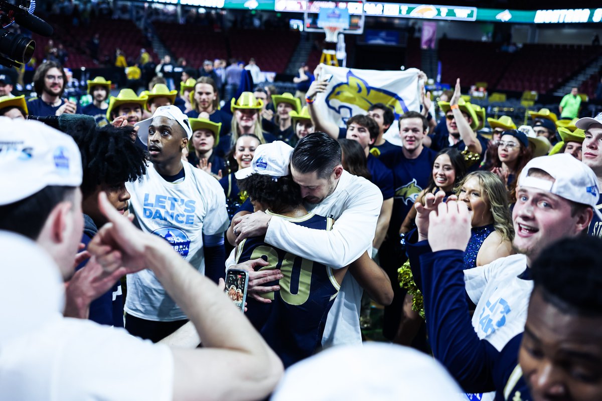 MSUBobcatsMBB's tweet photo. This is why he came back.

@R_E_F_3 x @CoachLogie https://t.co/3s2op44p9b