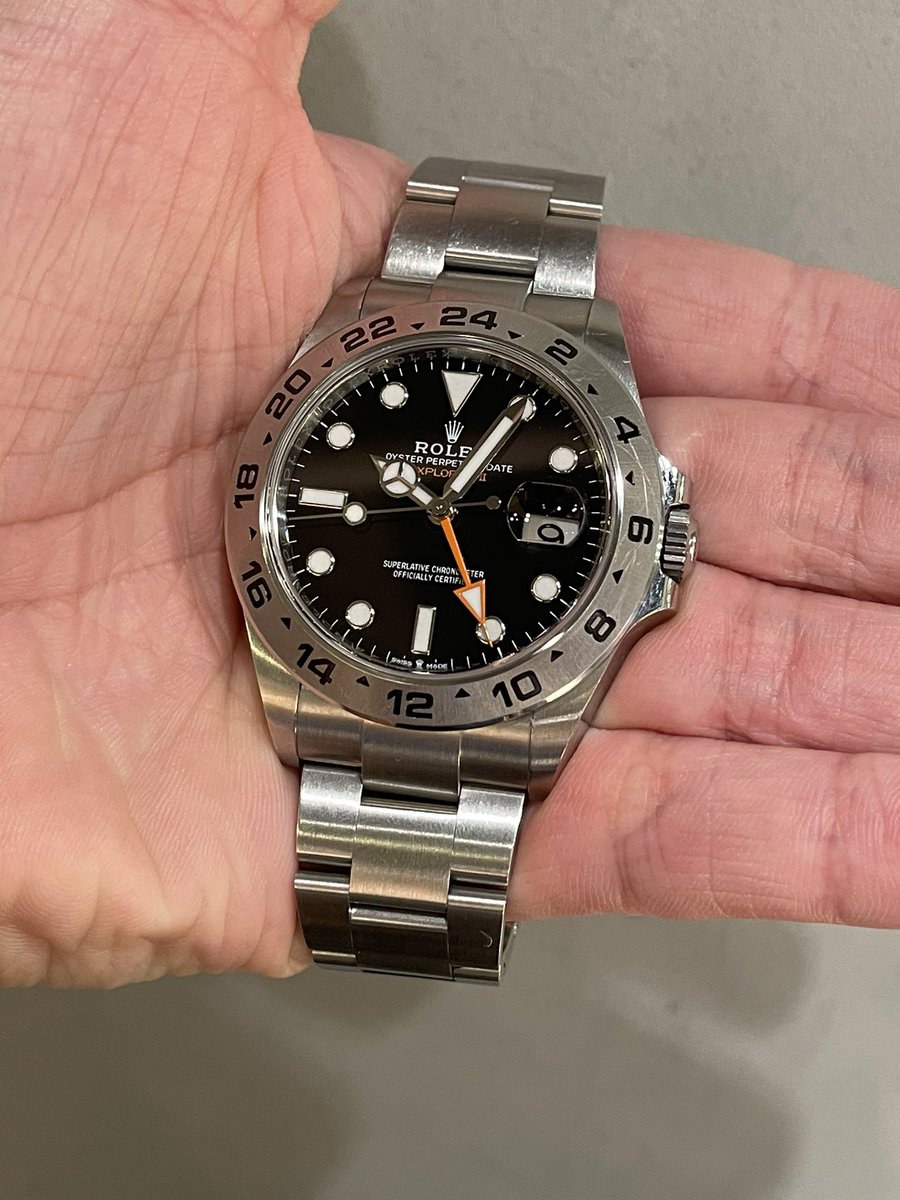 909_lab_nakano's tweet image. ROLEX 
EXPLORER2
Ref.226570 ブラック
Ser.random
2021年製
保証書付き
お問い合わせ
商品コード：250416

中野店限定の激安価格でございます！
競合店に負けない熱い1本となっています！

#ROLEX
#EXPLORER2
#ロレックス
#エクスプローラー2