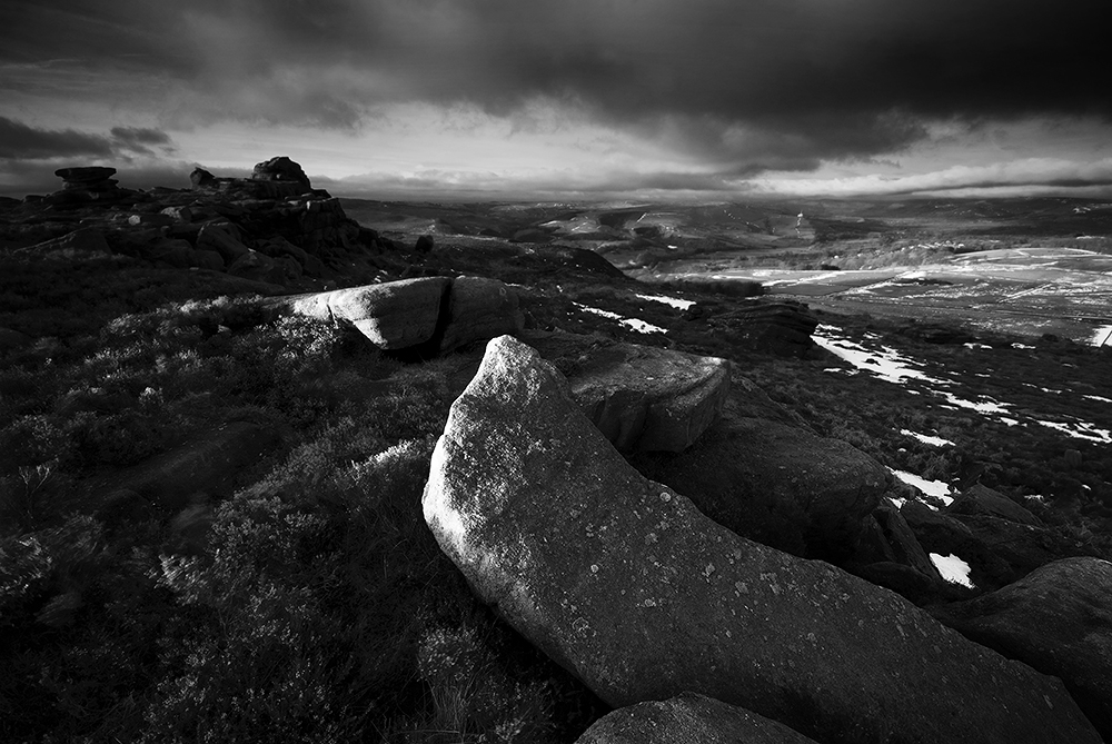 DarkGalloway's tweet photo. Early morning light on Over Owler Tor, Hathersage Moor.
#blackandwhitephotography https://t.co/ajZIsKmIn7