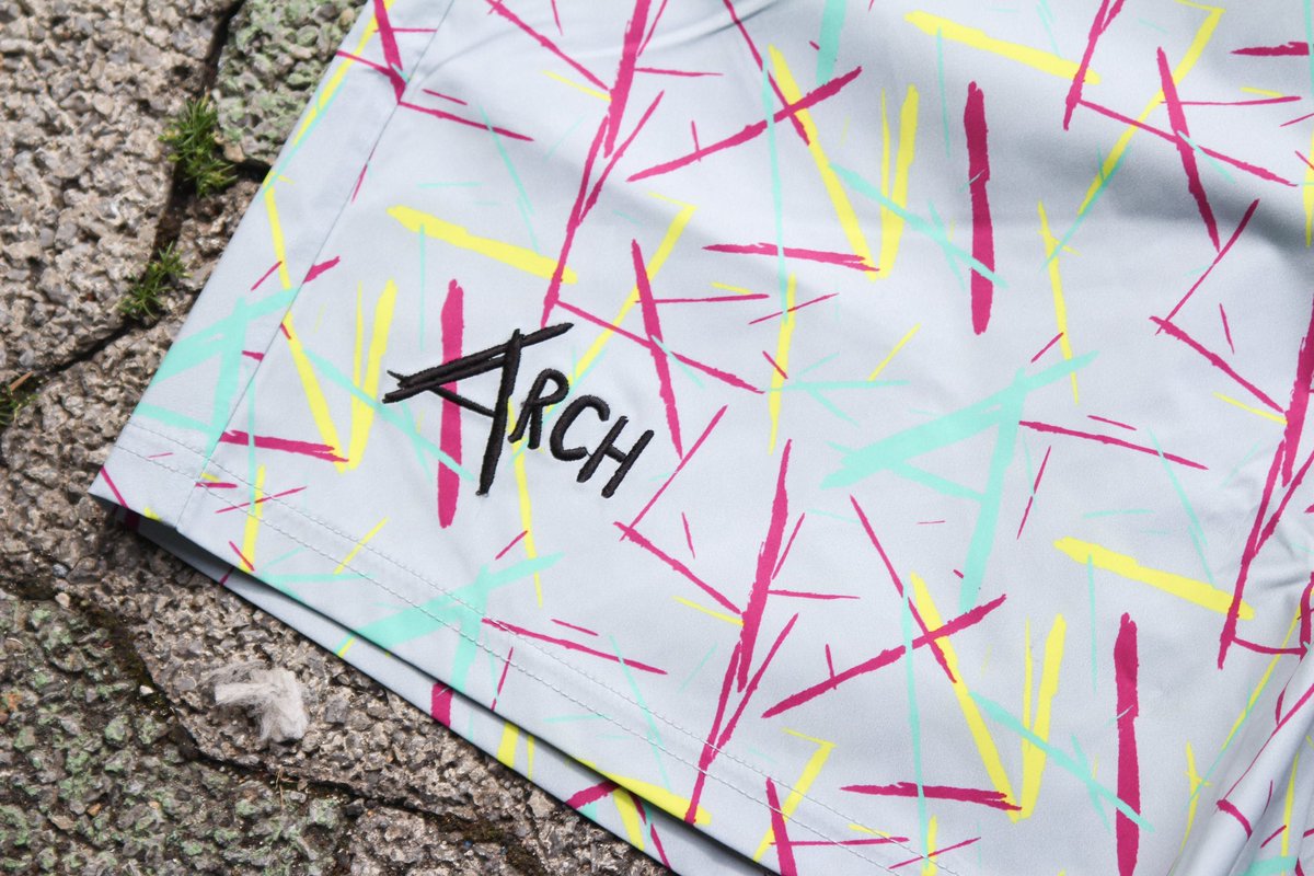 SLAMJAPAN's tweet image. 【入荷情報】
@arch_bal より
アーティスティックな柄が全面に
配置されたショーツが入荷しました‼︎

創造的なタッチでカラフルに仕上げ、
アクティブな動きに
対応できる軽量ウーブン生地を
採用しています‼︎

#SLAM #arch #scratching #shorts #newarrivals