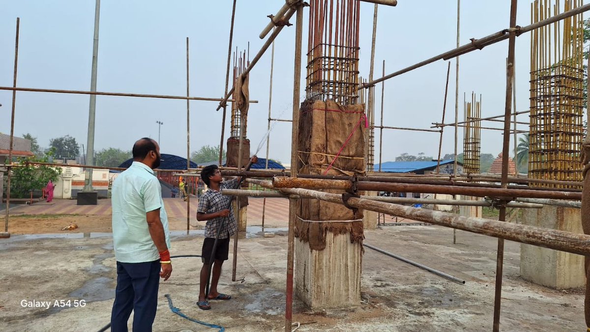 Bapu4Talcher's tweet photo. ଆଜି ପବିତ୍ର ମୀନ ସଂକ୍ରାନ୍ତି ଅବସରରେ ତାଳଚେରର ଅଧିଷ୍ଠାତ୍ରୀ ଦେବୀ ମା ହିଙ୍ଗୁଳାଙ୍କୁ ଦର୍ଶନ କରିବା ସହ ଜଗତର କଲ୍ୟାଣ ନିମନ୍ତେ ପ୍ରାର୍ଥନା କରନ୍ତି ଏବଂ ନିର୍ମାଣାଧୀନ ମନ୍ଦିରର କାର୍ଯ୍ୟ ତଦାରଖ କରିଥିଲି ।। https://t.co/CVT12UtZfq