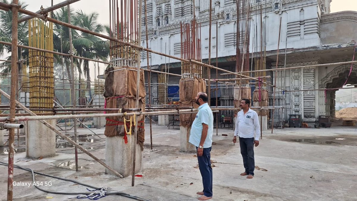 Bapu4Talcher's tweet photo. ଆଜି ପବିତ୍ର ମୀନ ସଂକ୍ରାନ୍ତି ଅବସରରେ ତାଳଚେରର ଅଧିଷ୍ଠାତ୍ରୀ ଦେବୀ ମା ହିଙ୍ଗୁଳାଙ୍କୁ ଦର୍ଶନ କରିବା ସହ ଜଗତର କଲ୍ୟାଣ ନିମନ୍ତେ ପ୍ରାର୍ଥନା କରନ୍ତି ଏବଂ ନିର୍ମାଣାଧୀନ ମନ୍ଦିରର କାର୍ଯ୍ୟ ତଦାରଖ କରିଥିଲି ।। https://t.co/CVT12UtZfq