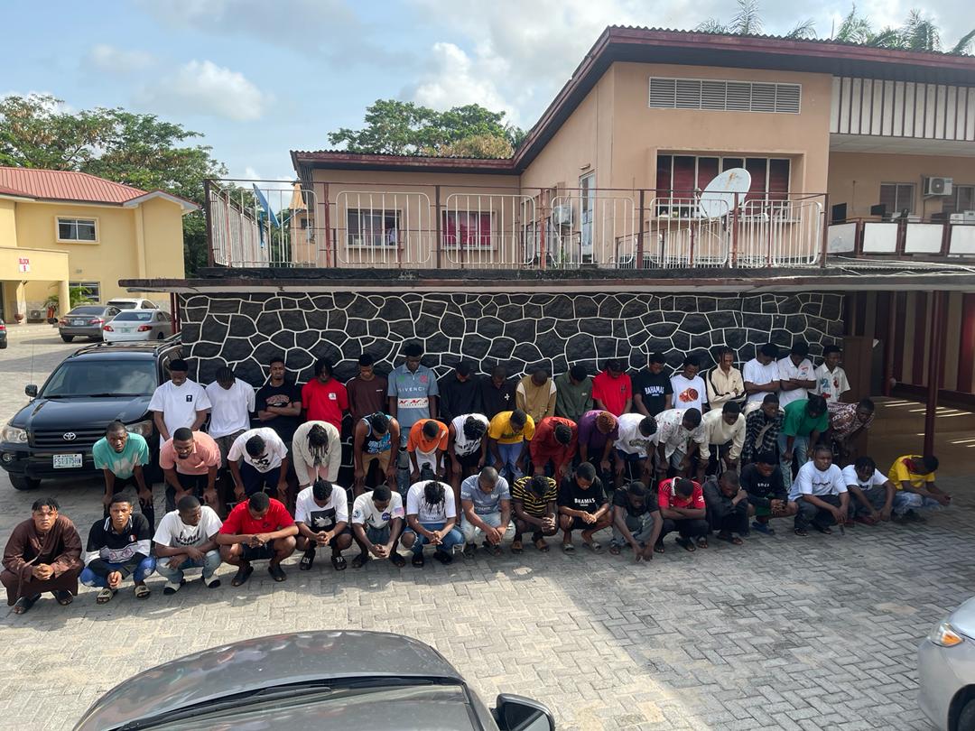 instablog9ja's tweet photo. EFCC Arrests 45 Suspected Internet Fraudsters In Lagos https://t.co/8ihEeBWz1i