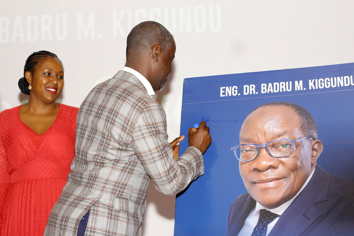 keshmediapro's tweet photo. Gratitude fills the air as we thank Eng.Dr.Badri M.Kiggundu for entrusting @keshmediapro to weave the tapestry of memories at his book launch #Stepping_into_the_unknown. 📸 May each captured moment be a testament to the beauty of your journey. #eventphotography #booklaunch" https://t.co/qmQGJueykE