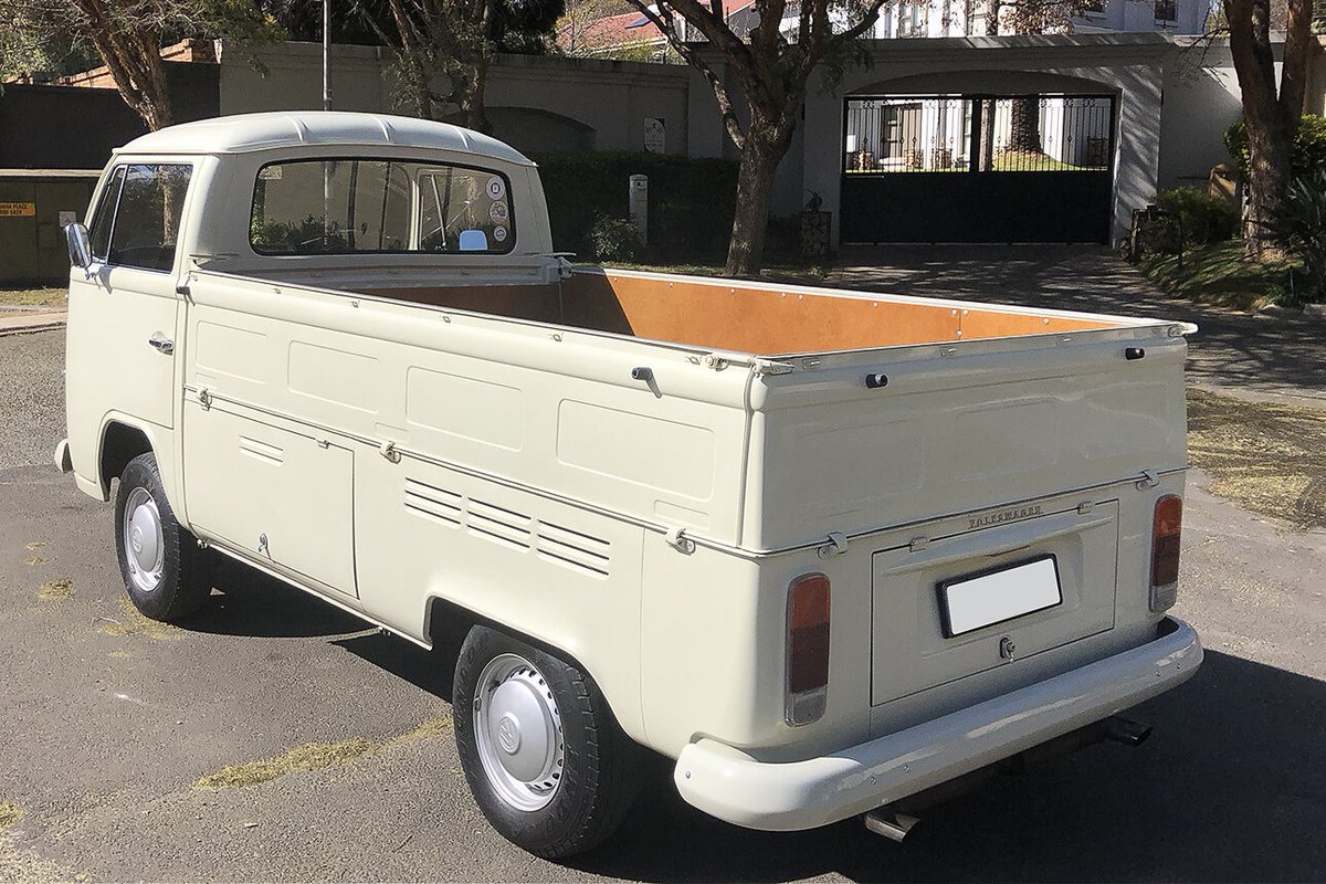 SentiMETAL_ZA's tweet photo. STOCK SPOTLIGHT!
------------------------------------------------
FOR SALE: 1973 VW T2 Single-Cab Transporter
> Fully restored in 2013
> upgraded engine
> Stunning!
PRICE: R195 000
=================================
ENQUIRE > https://t.co/VGrruFegPE
#classiccars #sentimetal https://t.co/fLtFq3uB1t