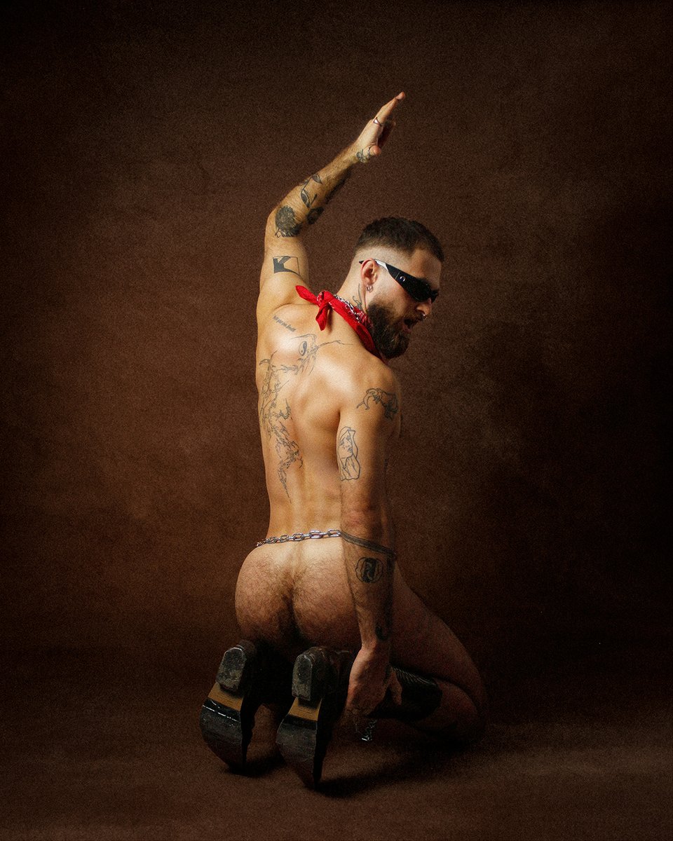 NEW! “Dirrty Cowboy” photographed by Matt J-Scott <a href="/JaskotMateusz/">Mateusz Jaskot</a> >>FULL STORY: pnpplzine.com/index.php/2024…