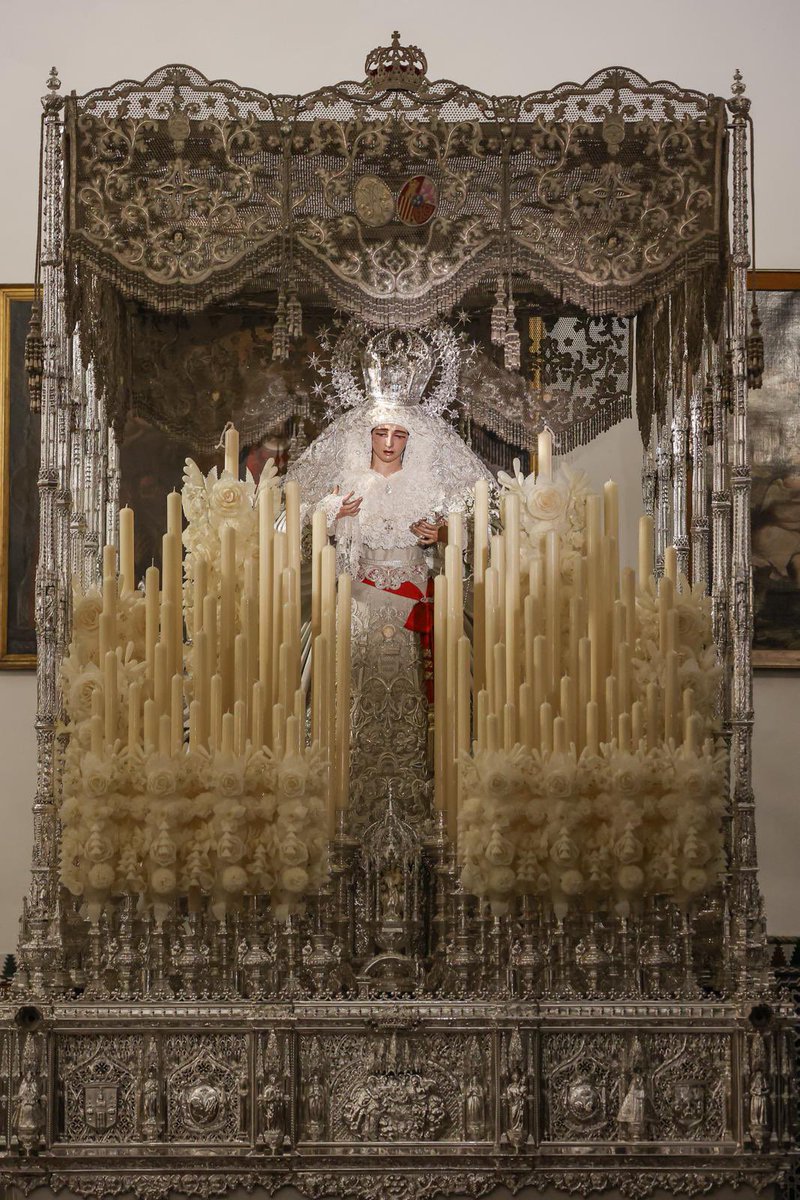 ➡️ María Santísima de la Paz se encuentra en su paso de palio, a la espera de un nuevo Domingo de Ramos. 📷: @juliomarin1905