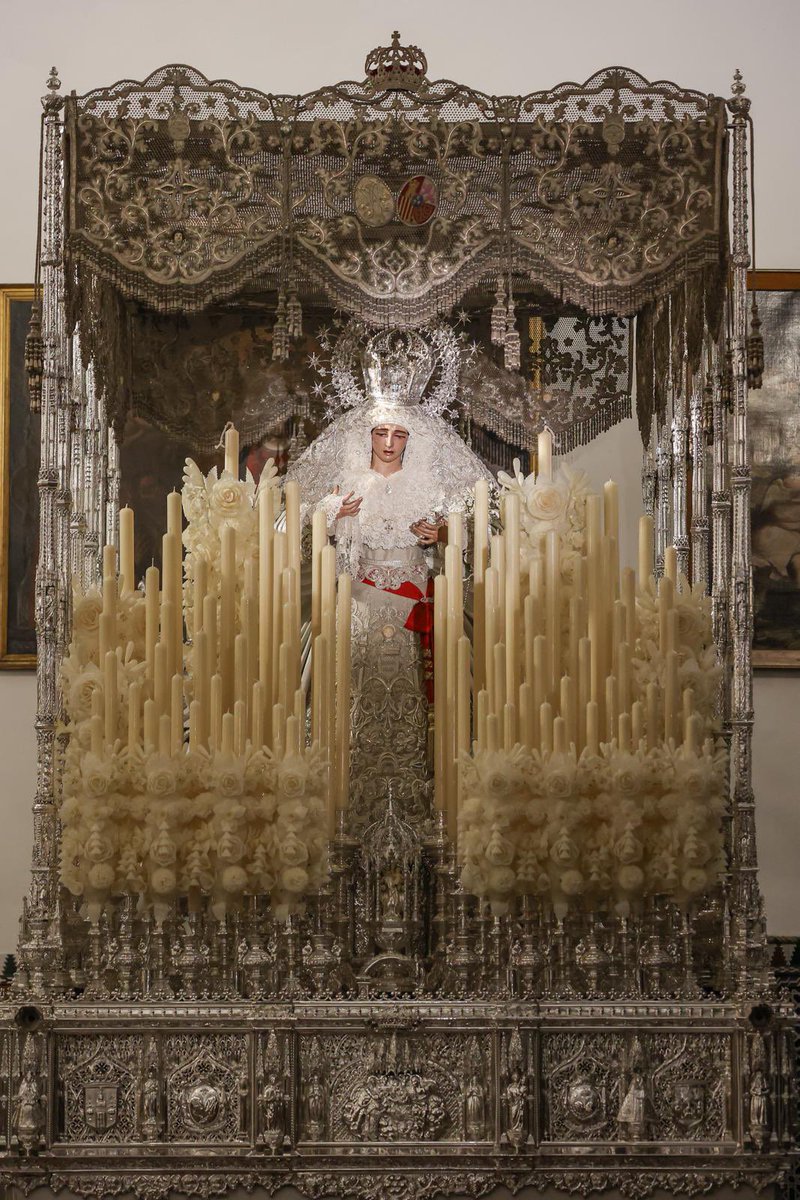 HermandadPaz's tweet photo. ➡️ María Santísima de la Paz se encuentra en su paso de palio, a la espera de un nuevo Domingo de Ramos. 

📷: @juliomarin1905 https://t.co/ioaetlesPN