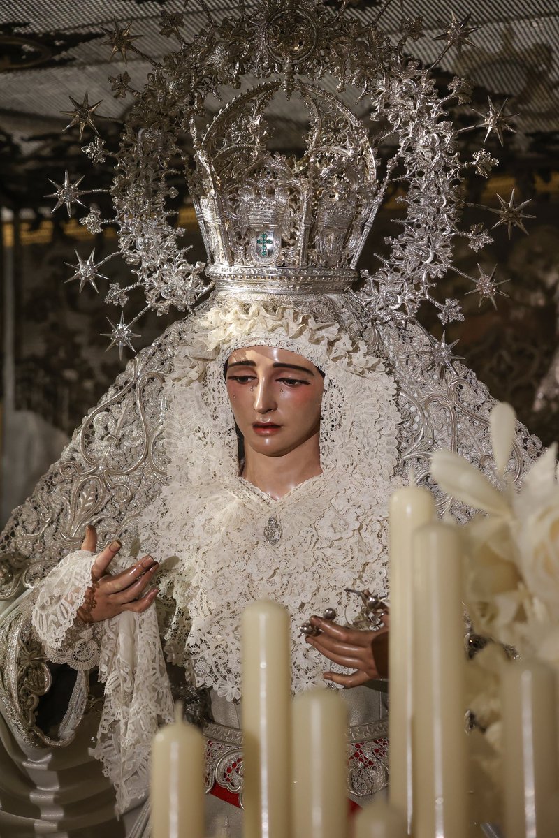 HermandadPaz's tweet photo. ➡️ María Santísima de la Paz se encuentra en su paso de palio, a la espera de un nuevo Domingo de Ramos. 

📷: @juliomarin1905 https://t.co/ioaetlesPN