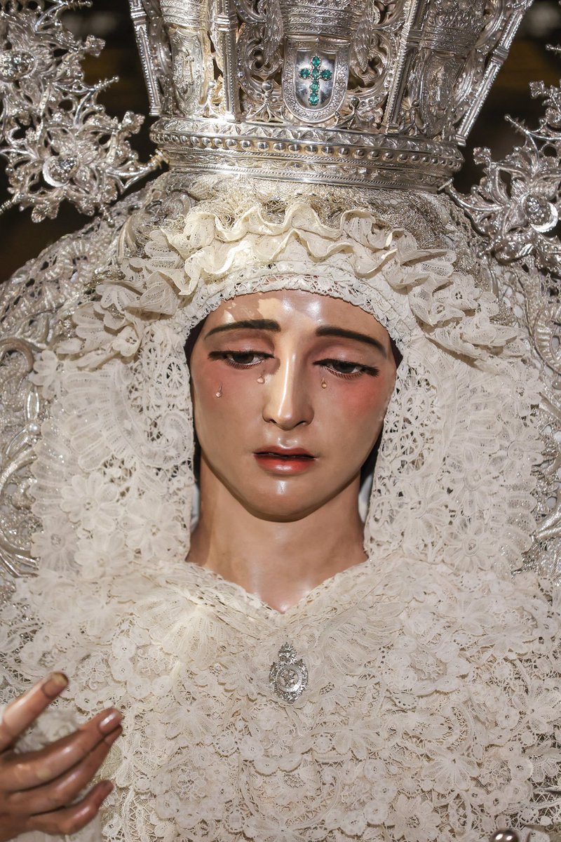 HermandadPaz's tweet photo. ➡️ María Santísima de la Paz se encuentra en su paso de palio, a la espera de un nuevo Domingo de Ramos. 

📷: @juliomarin1905 https://t.co/ioaetlesPN