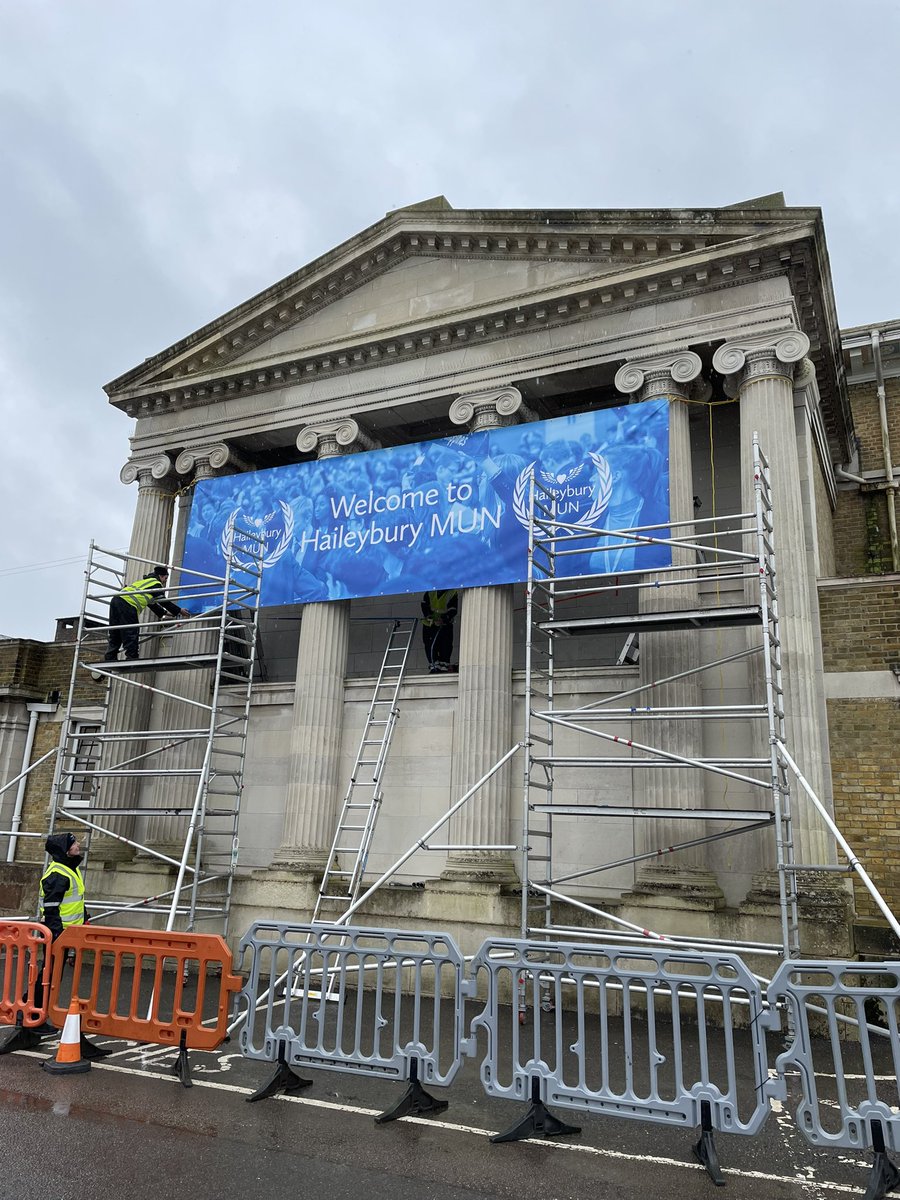 HaileyburyMUN's tweet photo. Our set up commences… #hmun24 #MUNatHaileybury https://t.co/bPcUz0YvQP