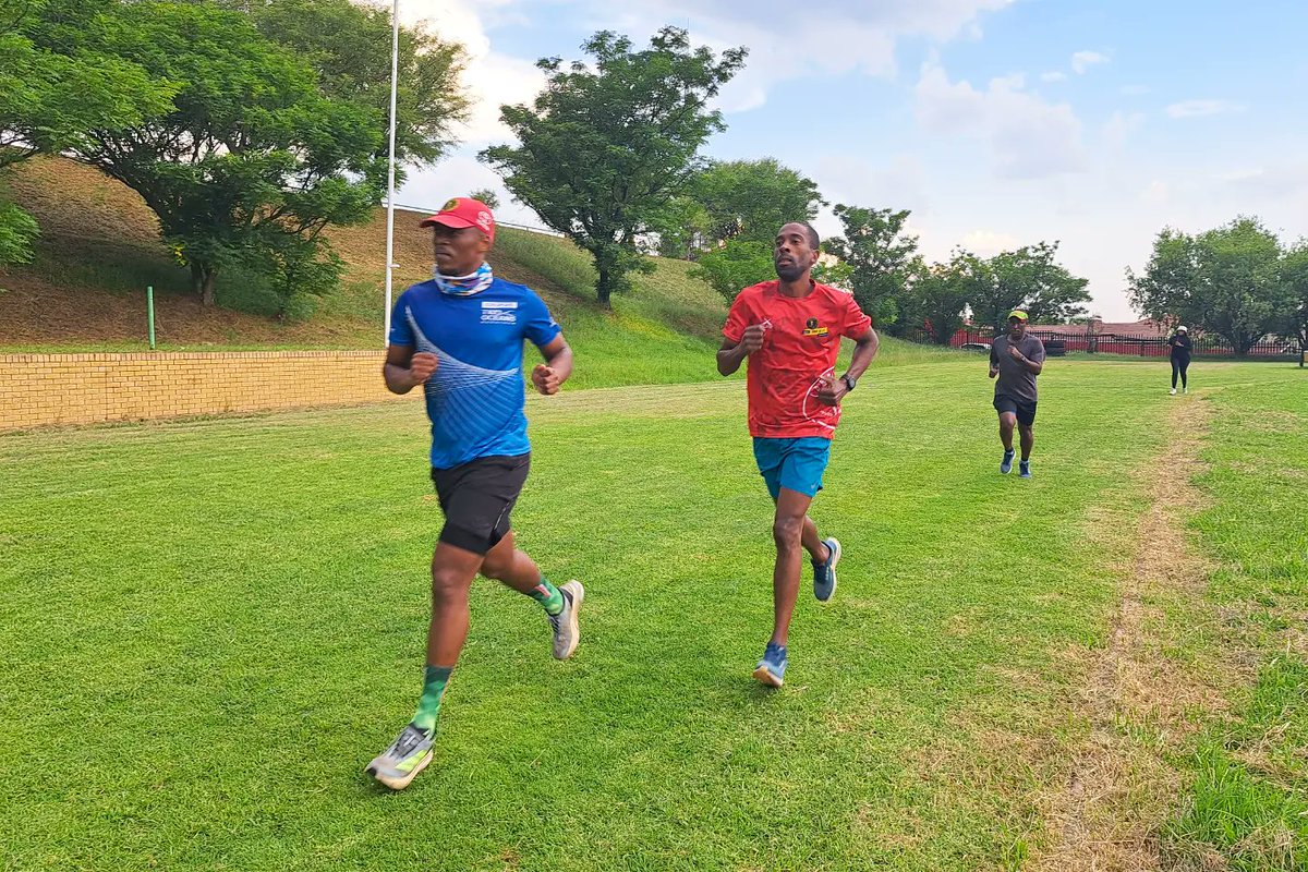 Are you ready for track/hill Thursday with coach Ndyebo Mnyanda ?🔥🏃‍♂️ Time: 17h30 📍 Midrand High Distance: 8km/10km #track #Thursday #hill #speed #pace #train