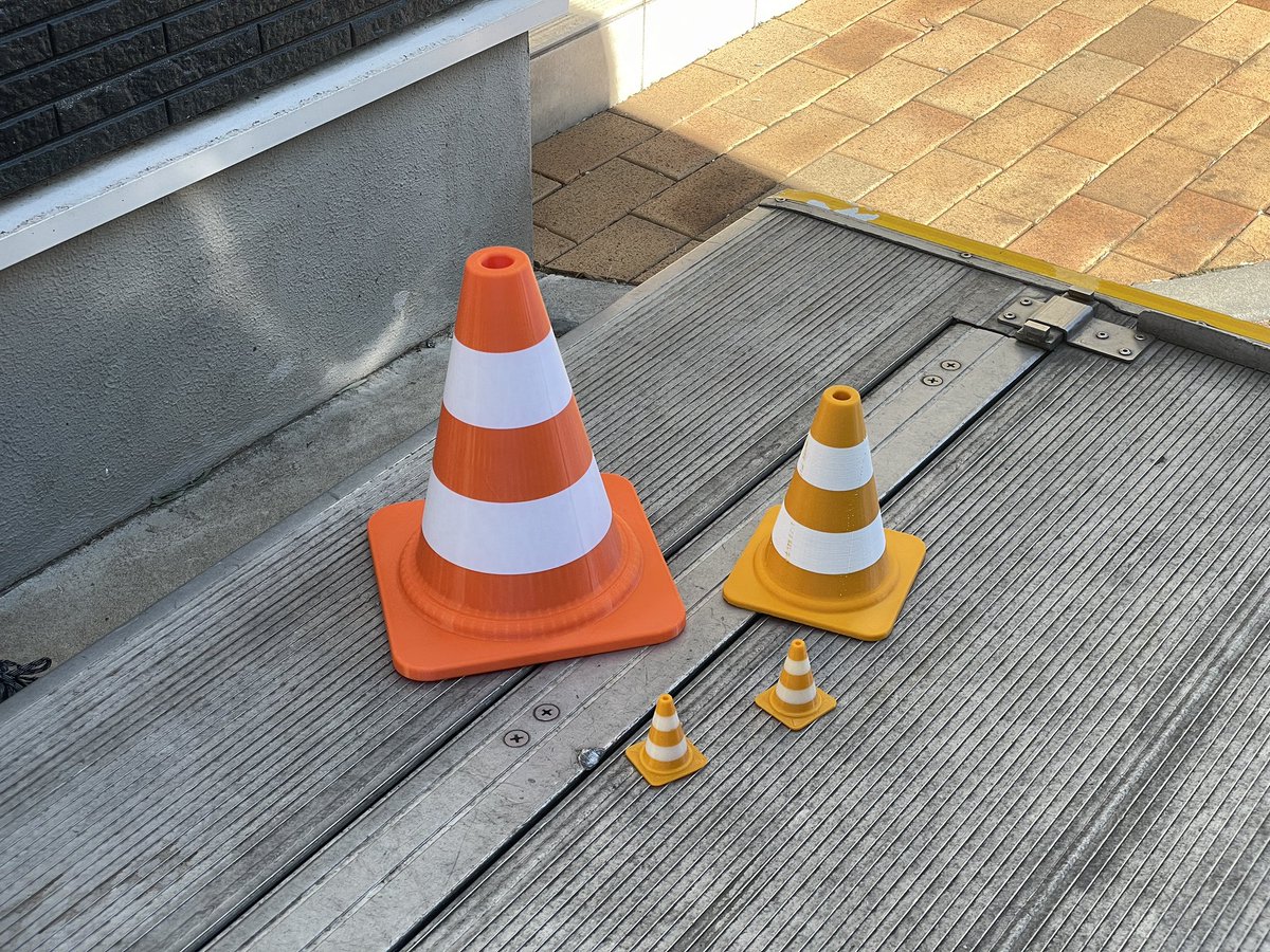 pcjpnet's tweet image. これは友達にあげたVLCの親子
  
すくすくと成長して立派なVLCになる