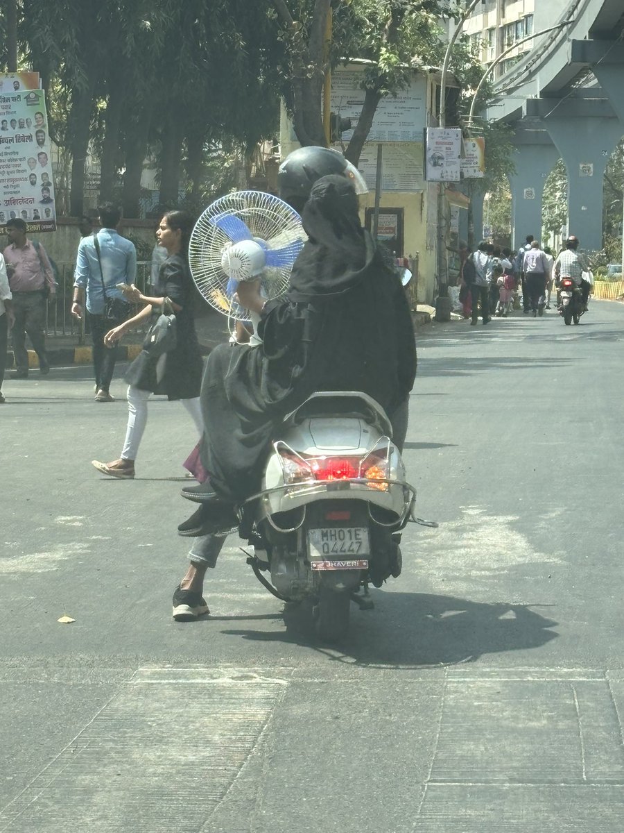 Harbour line users tweet media
