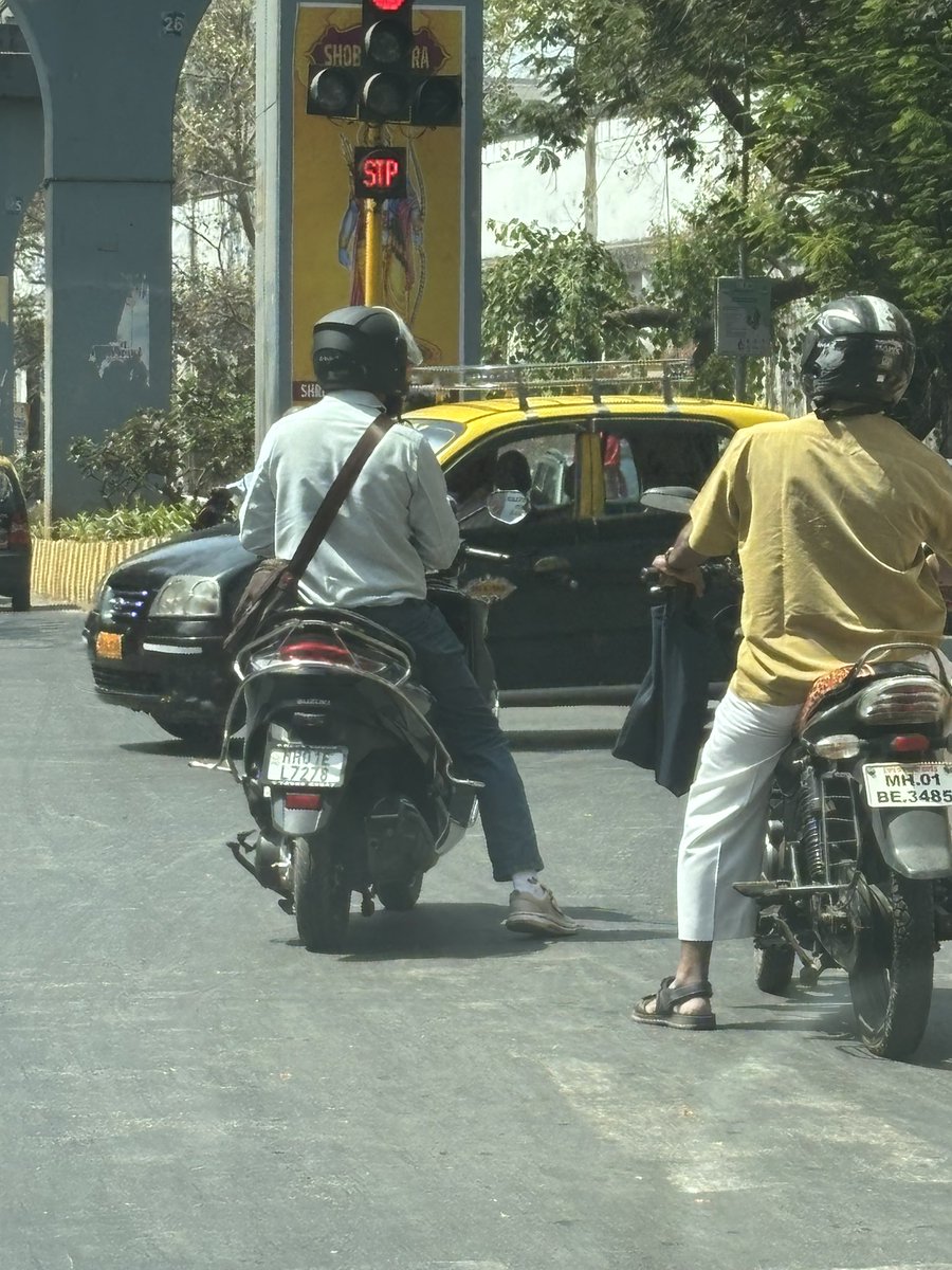 Harbour line users tweet media