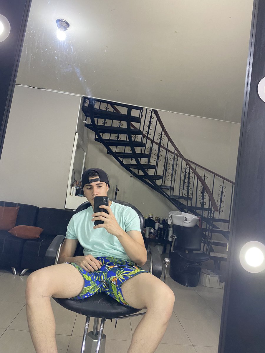 wolfd_1's tweet photo. Like y te mando una foto de mi 🍆 al priv . https://t.co/hPztaqsT9u