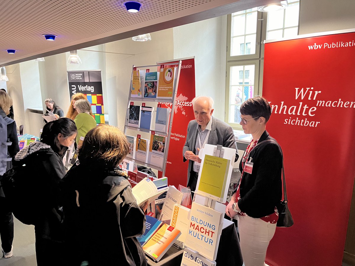 Frauke Heilmann (@heilmannfrauke) on Twitter photo Auf Wiedersehen #DGFE2024!👋
Danke an die <a href="/dgfe_2024/">DGfE Kongress 2024 in Halle</a> für drei inspirierende Tage und die super Organisation 👏 Mit vielen neuen Ideen und einem leckeren Tagungskeks im Gepäck geht’s nun zurück. Bis in 2 Jahren! <a href="/wbv_de/">wbv Publikation</a> Auf Wiedersehen #DGFE2024!👋
Danke an die <a href="/dgfe_2024/">DGfE Kongress 2024 in Halle</a> für drei inspirierende Tage und die super Organisation 👏 Mit vielen neuen Ideen und einem leckeren Tagungskeks im Gepäck geht’s nun zurück. Bis in 2 Jahren! <a href="/wbv_de/">wbv Publikation</a>