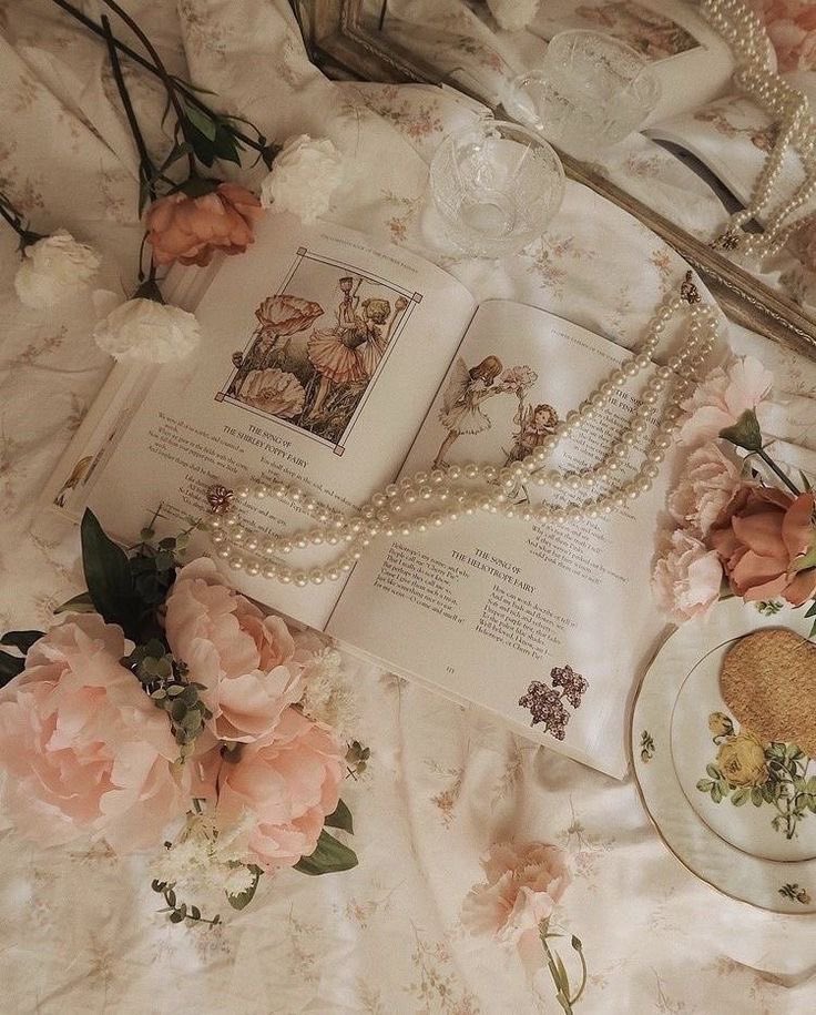 briarpages's tweet photo. ˚ʚ♡ɞ˚ Thread of books ˚ʚ♡ɞ˚ https://t.co/Zfc4s6relF