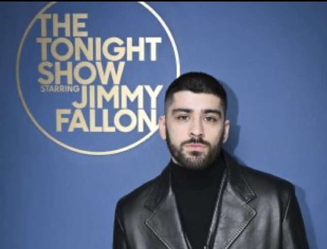 bell_dawn's tweet photo. Zaynie didnโt say one thing! ๐๐๐ Yes, no words necessary! Looking Zot! This Friday, get ready people! We have to stream our faces off๐ฅ๐ฅ๐ฅ๐ฅ#Zayn #ZaynMalik #Fallonshow #RoomUnderTheStairs ๐ค๐ค๐ค https://t.co/M6q5gGyOpH
